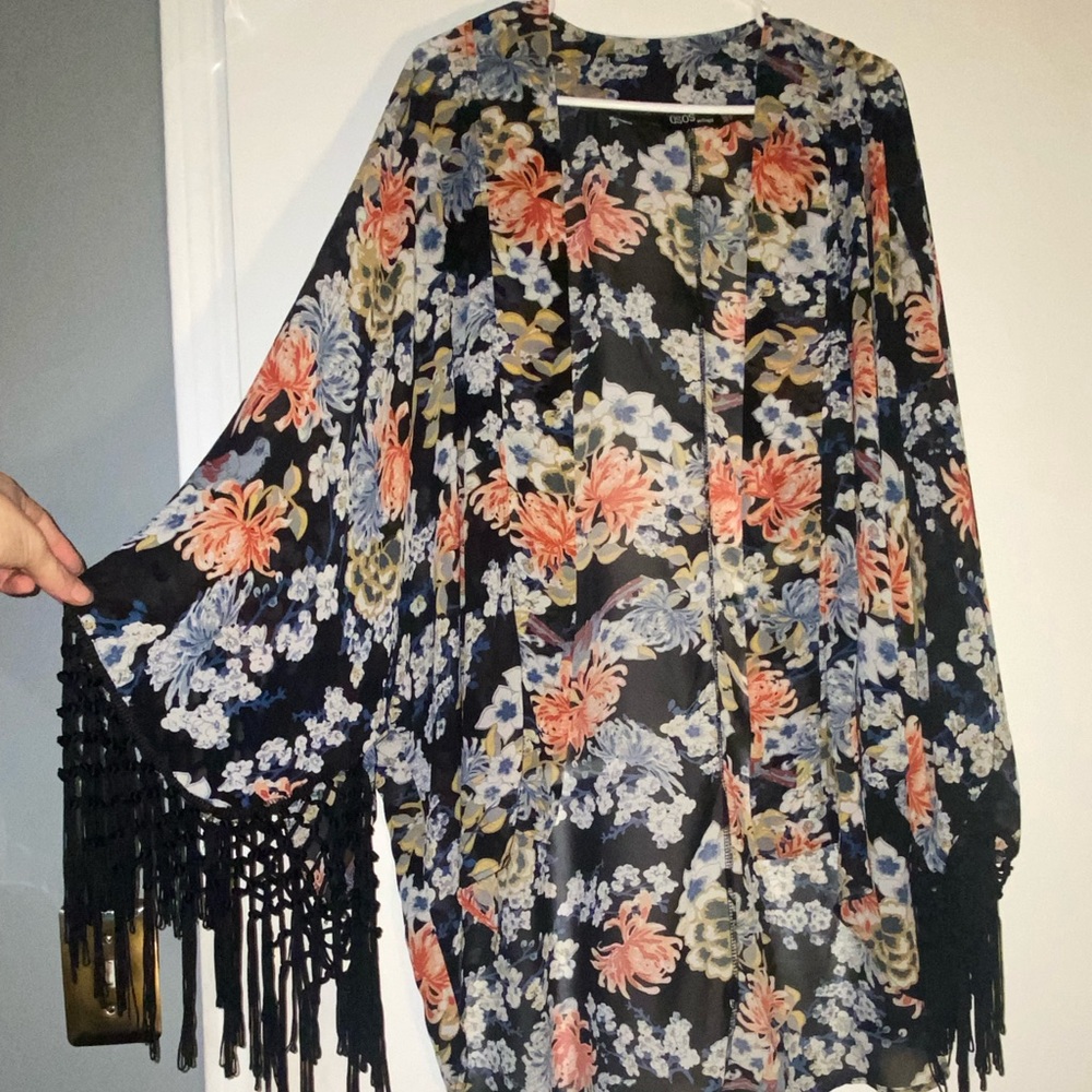 ASOS size 4 kimono-style floral shawl with tasseled sleeves